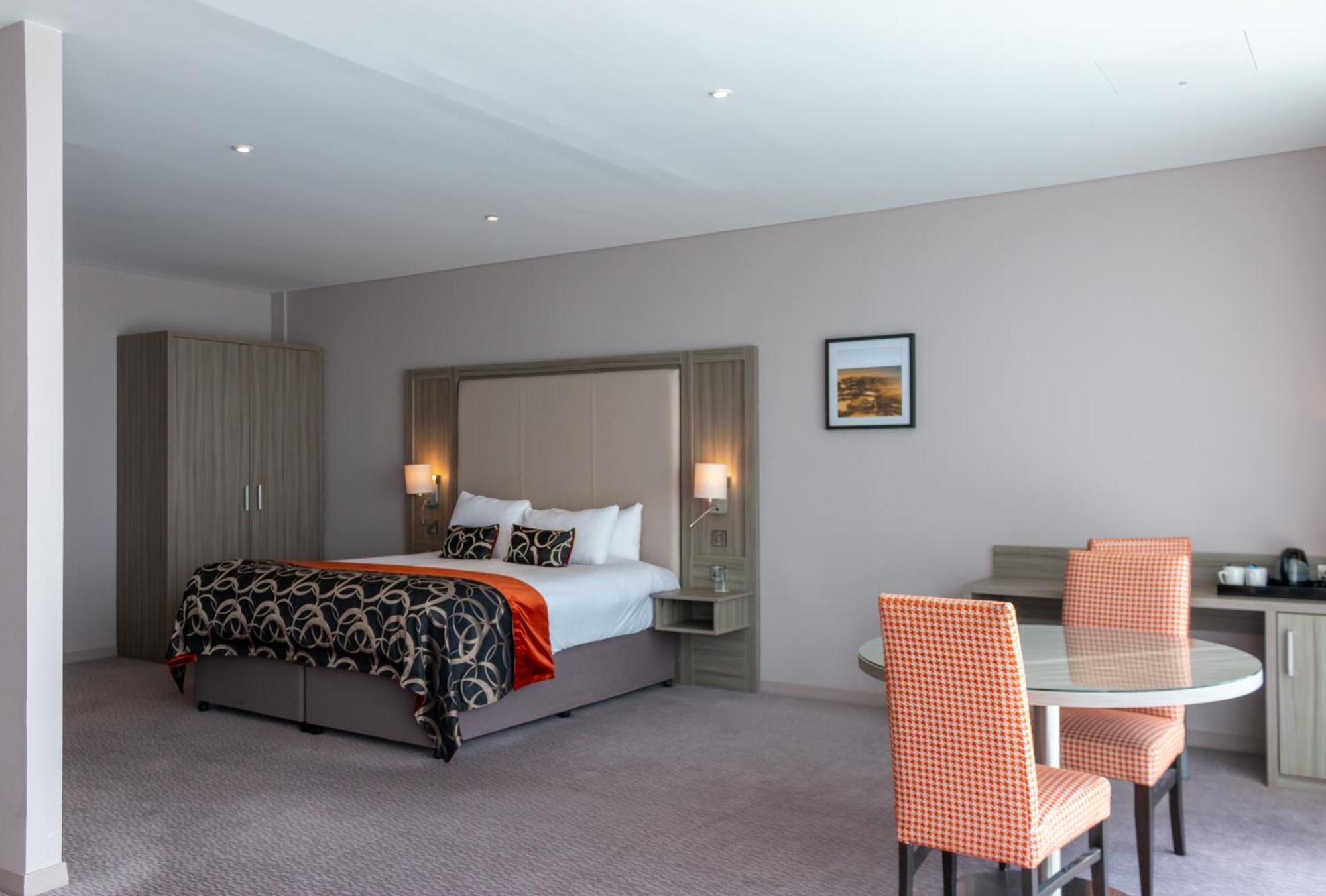 Whites Of Wexford Hotel Екстериор снимка